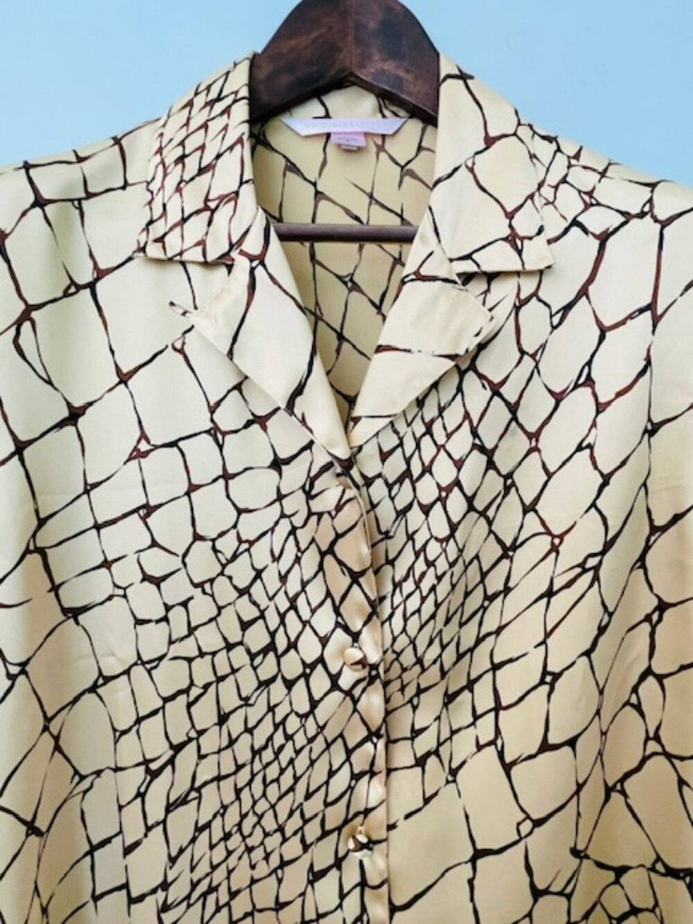 Vintage Y2K Victoria’s Secret Satin Blouse Snake Print Gold Button Front Small - Picture 5 of 9